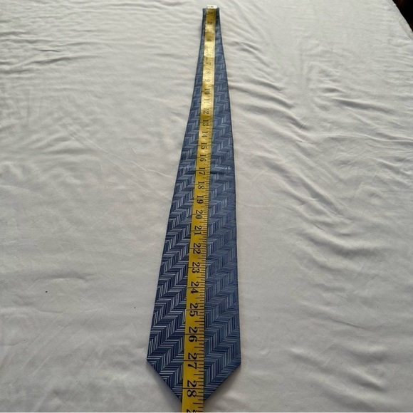 Dormeuil Geometric Repp Blue Tie 100% Silk Handmade in Italy Wide 58” x 4” - Picture 11 of 12